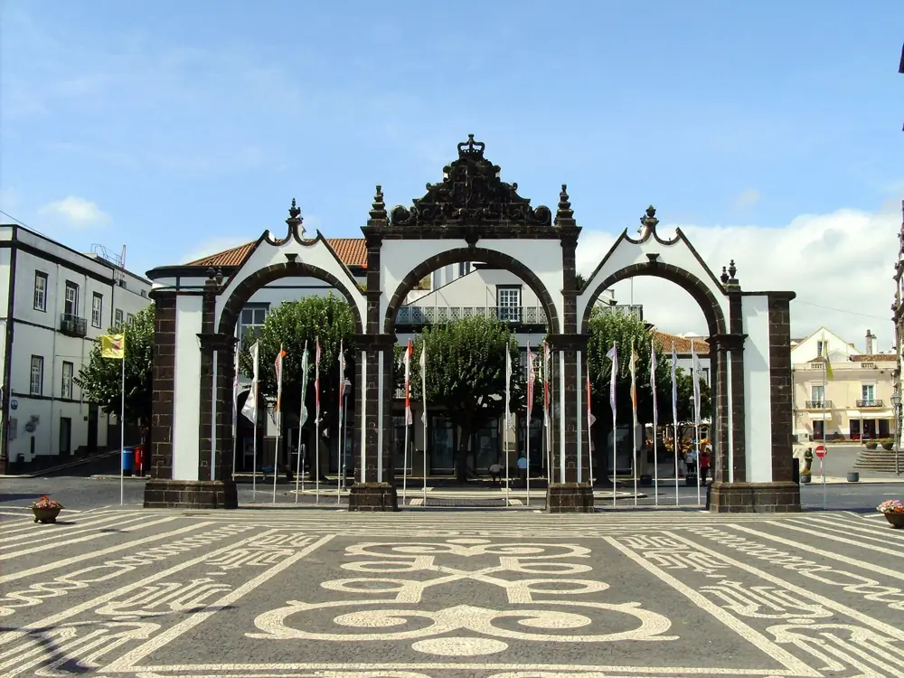 Portas da Cidade, em Ponta Delgada