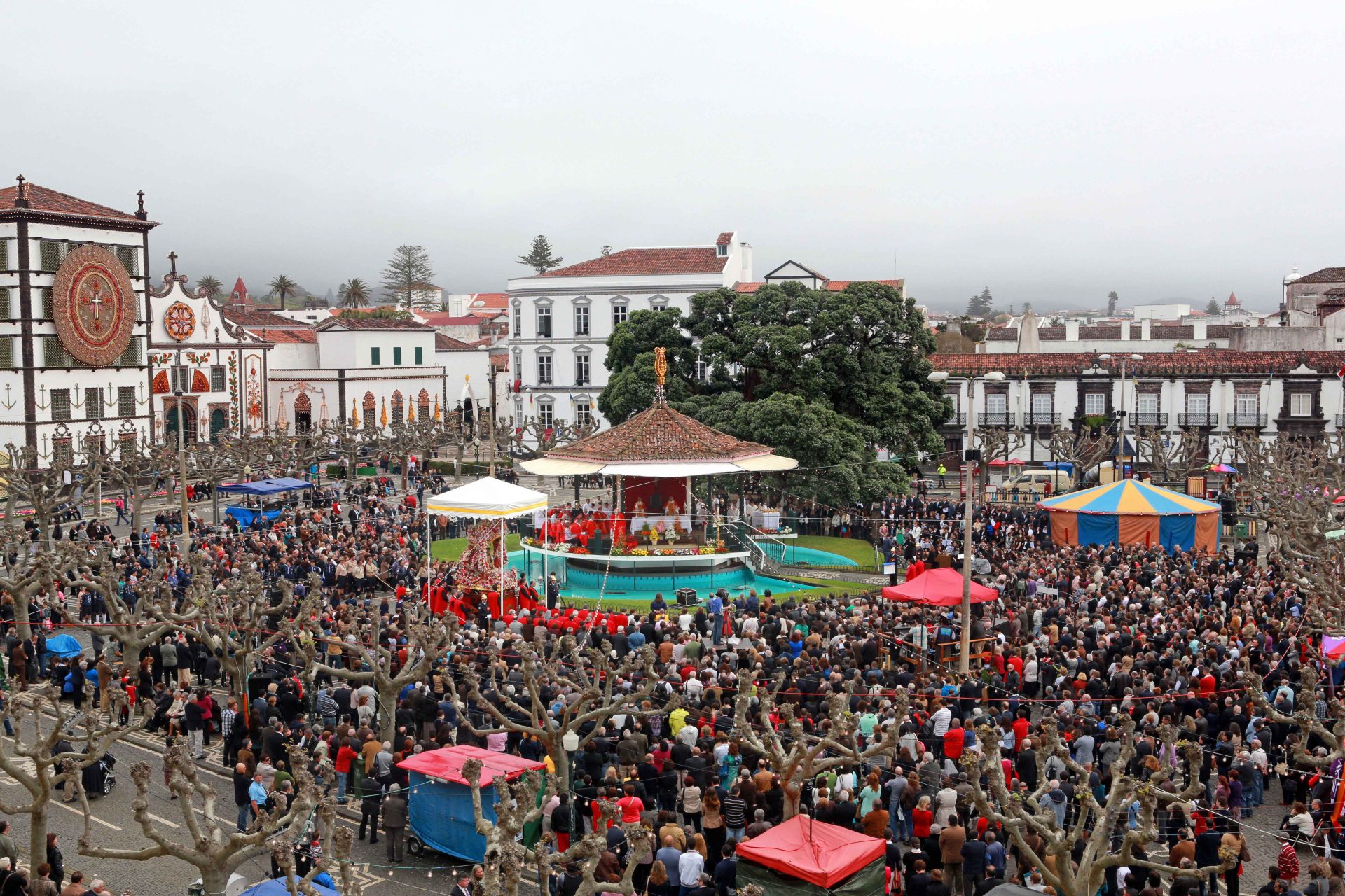 The Famous Senhor Santo Cristo Dos Milagres Festivities AzoresBeds 